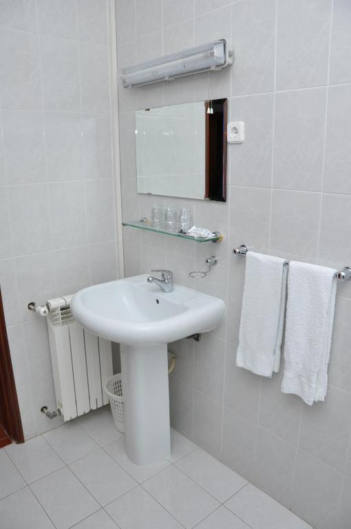 Hotel Rota Malhoa Figueiro Dos Vinhos Room photo